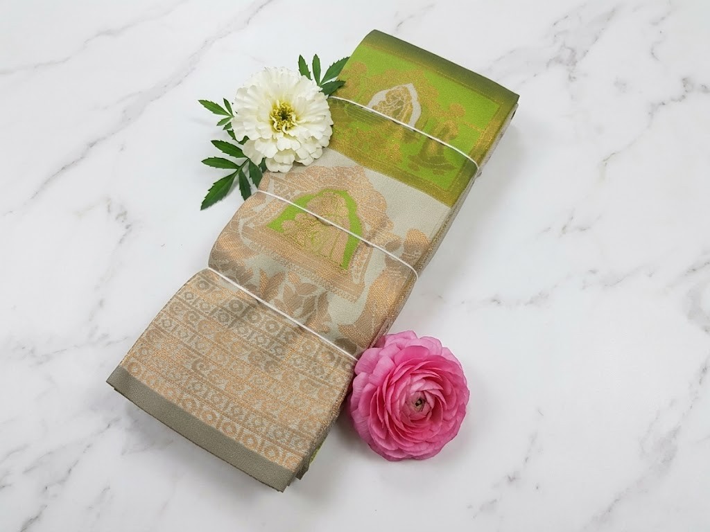 Beautyfull Lakshmi Kubera silk Saree